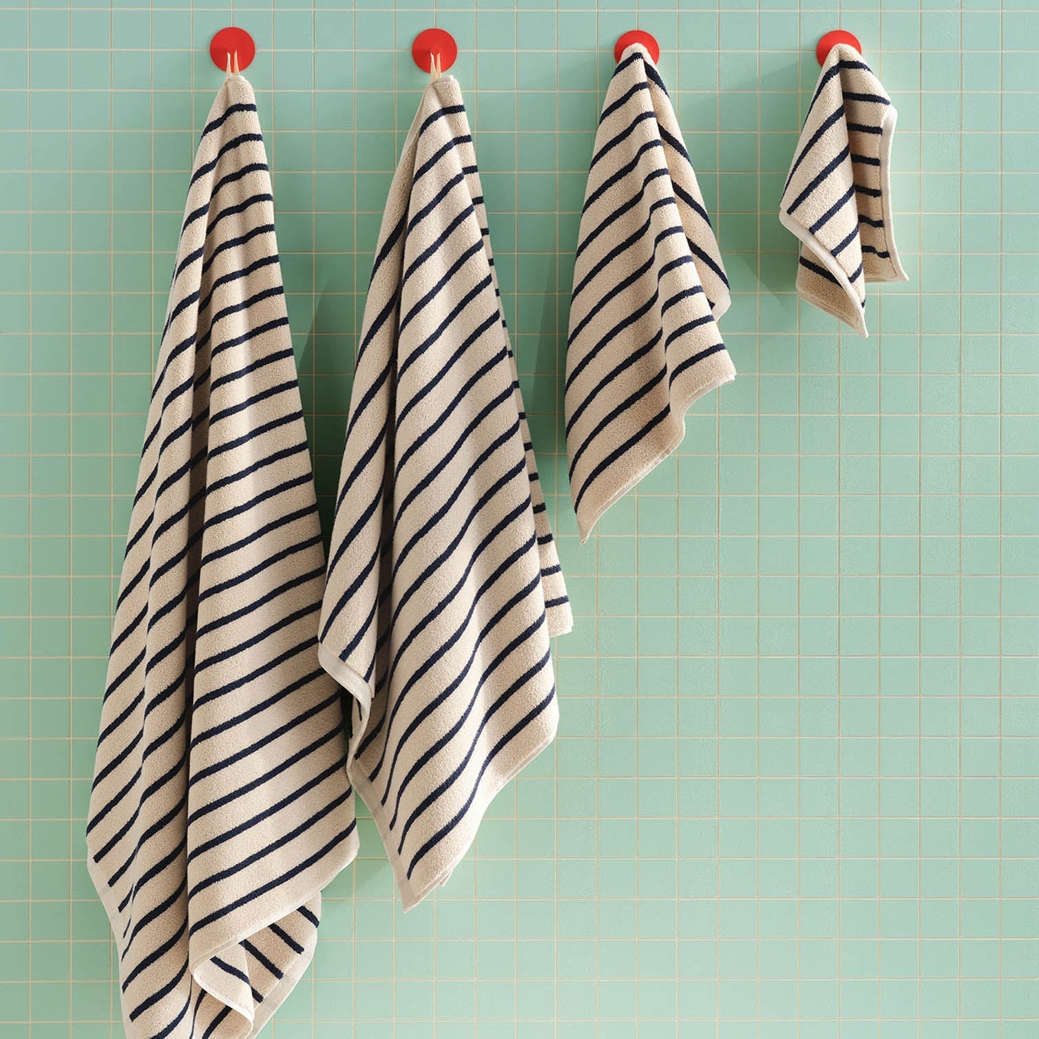 Super-Plush Set of 4 Bath Towel Bundle P6