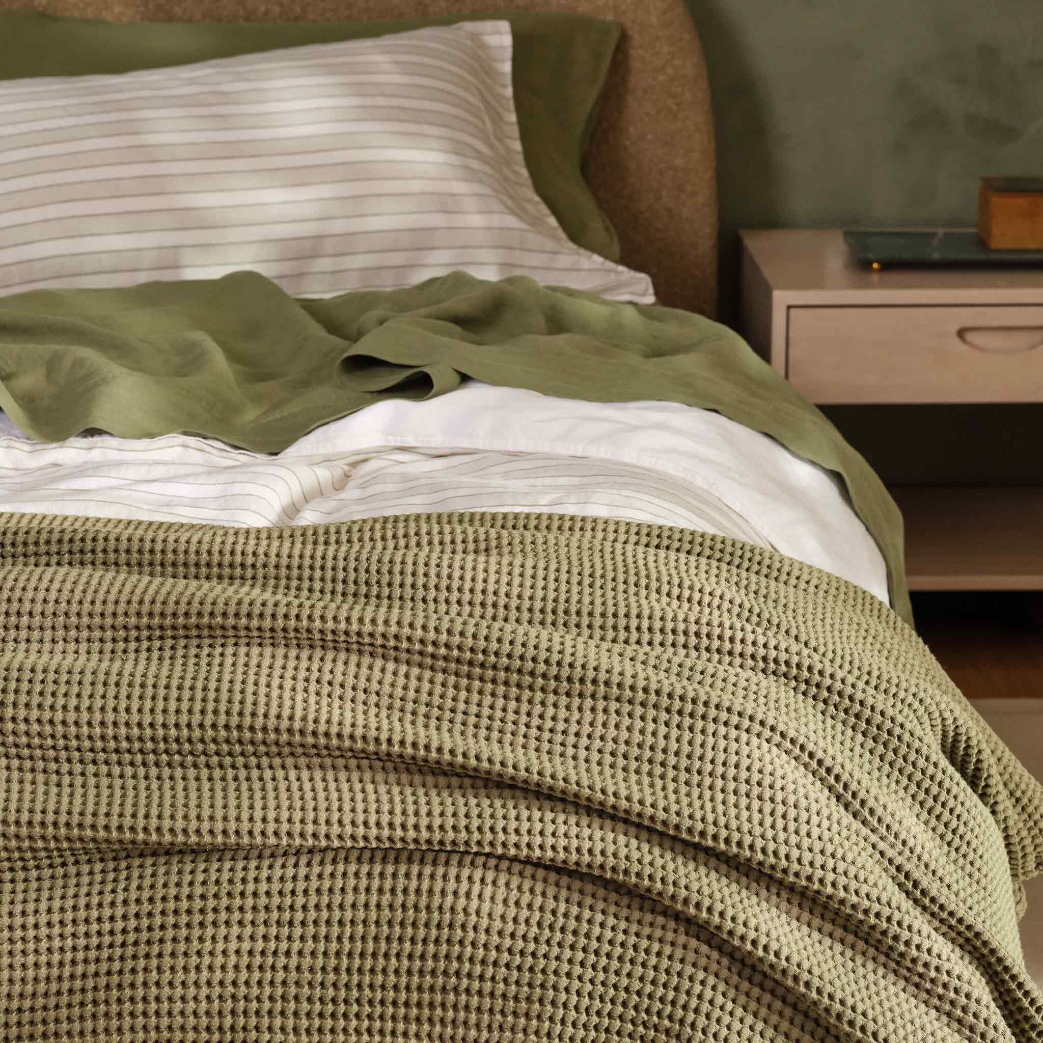 Dreamweave Waffle Bed Blanket U0