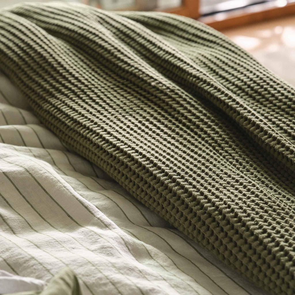 Dreamweave Waffle Bed Blanket U0