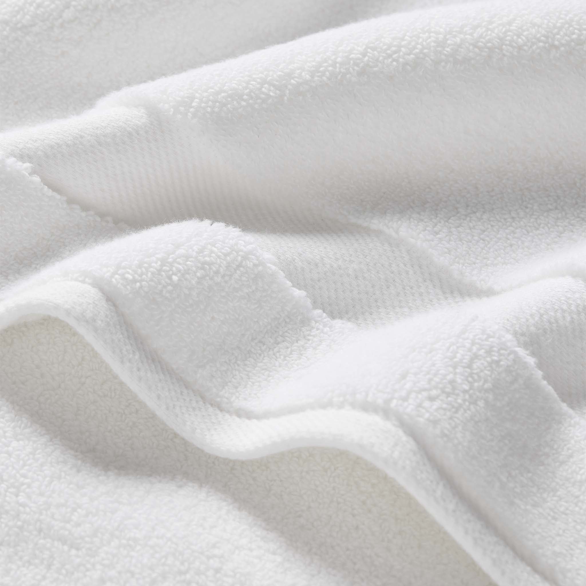 Super-Plush Set of 4 Bath Towel Bundle Y4